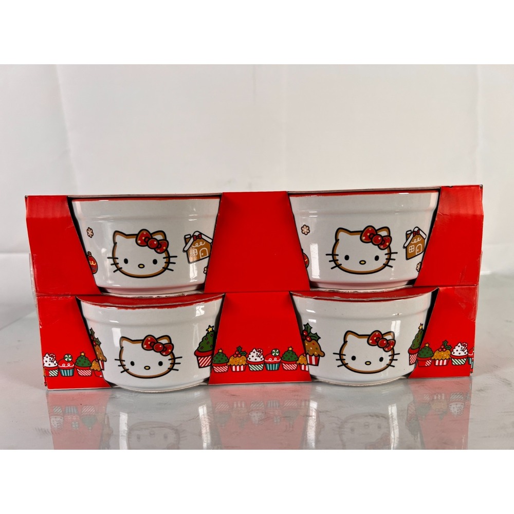 Set Of 4 Hello Kitty Ceramic RAMEKINS Souffle Dish‎ Gingerbread Holiday NEW